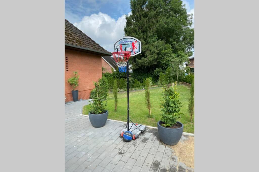 Schoene Wohnung Mit Garten Beim Outletcenter 5 Km Boostedt Zewnętrze zdjęcie