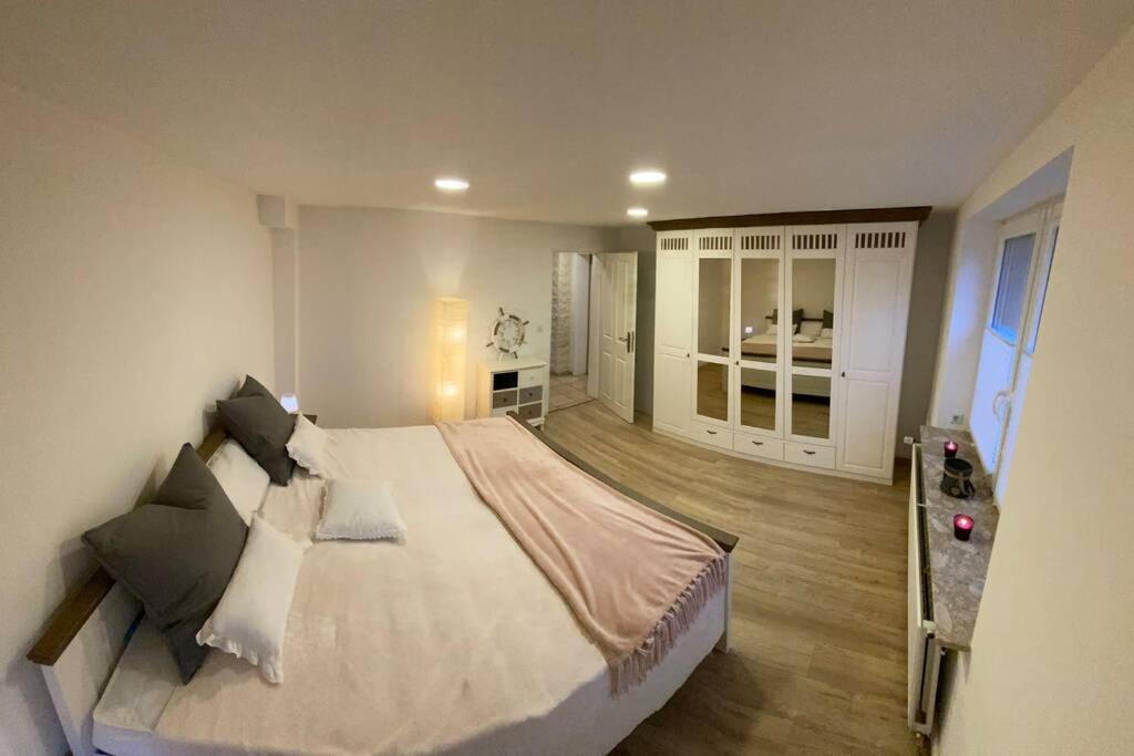 Schoene Wohnung Mit Garten Beim Outletcenter 5 Km Boostedt Zewnętrze zdjęcie